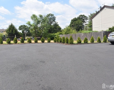 1 Fairview Avenue - Photo Thumbnail 12