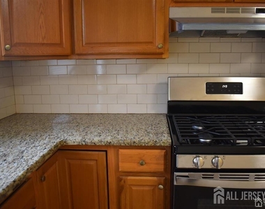 1 Fairview Avenue - Photo Thumbnail 3