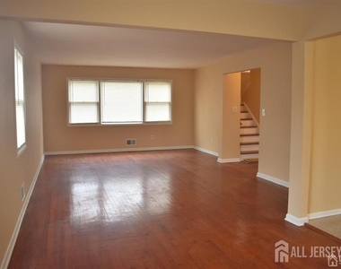 1 Fairview Avenue - Photo Thumbnail 9