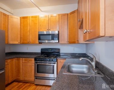 378 George Street - Photo Thumbnail 3