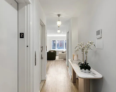 65 Thompson Street - Photo Thumbnail 4
