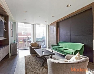 44-15 Purves Street - Photo Thumbnail 10