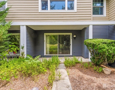350 Greenfield Road - Photo Thumbnail 5