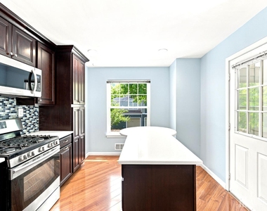 350 Greenfield Road - Photo Thumbnail 25