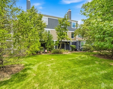350 Greenfield Road - Photo Thumbnail 4