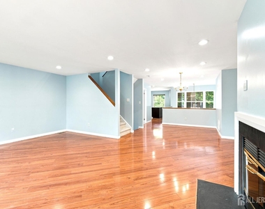 350 Greenfield Road - Photo Thumbnail 18