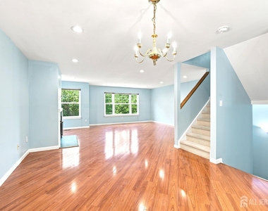 350 Greenfield Road - Photo Thumbnail 16