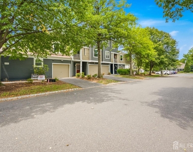350 Greenfield Road - Photo Thumbnail 6