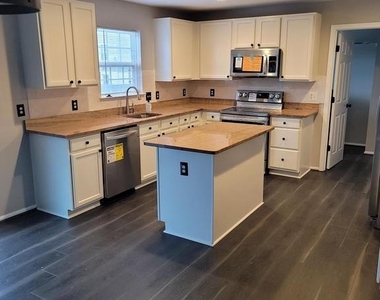 22 Ripley Rd - Photo Thumbnail 6