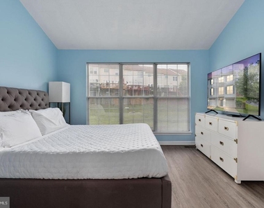 16877 Jed Forest Lane - Photo Thumbnail 21