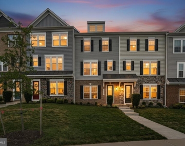 6310 Berkley Bridge Place - Photo Thumbnail 2