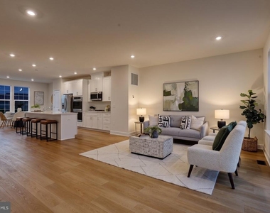 6310 Berkley Bridge Place - Photo Thumbnail 3