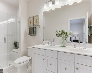 6310 Berkley Bridge Place - Photo Thumbnail 22