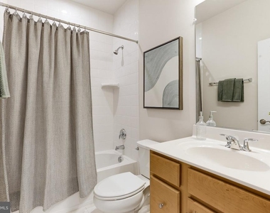6310 Berkley Bridge Place - Photo Thumbnail 30