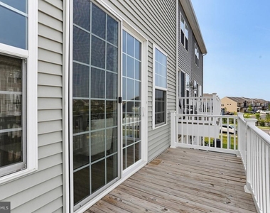 6310 Berkley Bridge Place - Photo Thumbnail 36