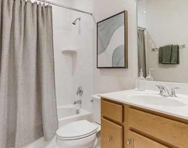 6310 Berkley Bridge Place - Photo Thumbnail 31