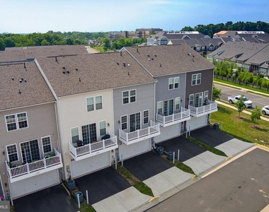 6310 Berkley Bridge Place - Photo Thumbnail 43