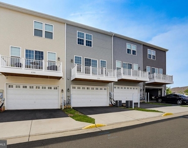 6310 Berkley Bridge Place - Photo Thumbnail 40