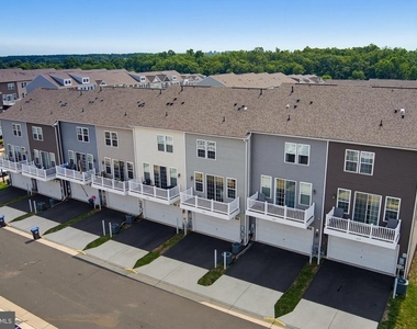 6310 Berkley Bridge Place - Photo Thumbnail 42