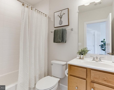 6310 Berkley Bridge Place - Photo Thumbnail 8