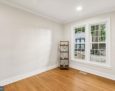 15465 Golf Club Drive - Photo Thumbnail 5