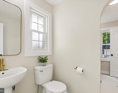 15465 Golf Club Drive - Photo Thumbnail 14