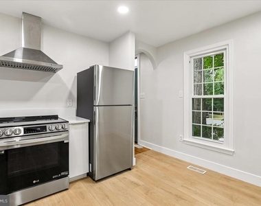 15465 Golf Club Drive - Photo Thumbnail 9