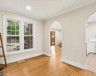 15465 Golf Club Drive - Photo Thumbnail 6