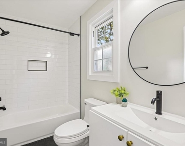 15465 Golf Club Drive - Photo Thumbnail 17