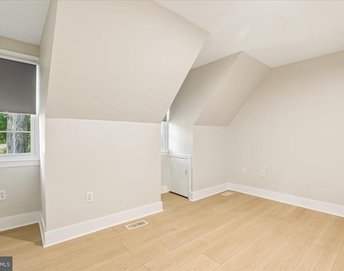 15465 Golf Club Drive - Photo Thumbnail 16