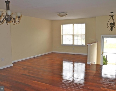 14904 Enterprise Lane - Photo Thumbnail 3