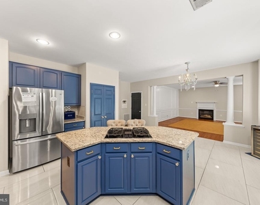 9201 Golf Court - Photo Thumbnail 24
