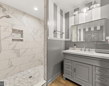 9201 Golf Court - Photo Thumbnail 18