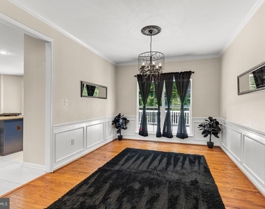 9201 Golf Court - Photo Thumbnail 32