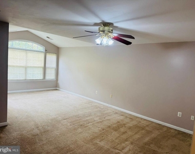8643 Adrienne Place - Photo Thumbnail 12
