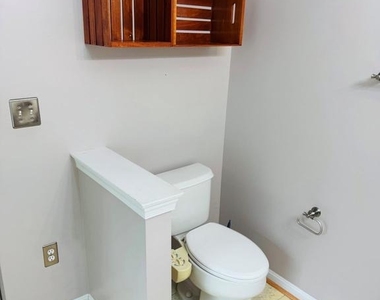 8643 Adrienne Place - Photo Thumbnail 16