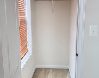 43196 Whelplehill Terrace - Photo Thumbnail 2