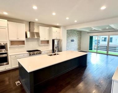 20265 Oak Bluff Drive - Photo Thumbnail 8