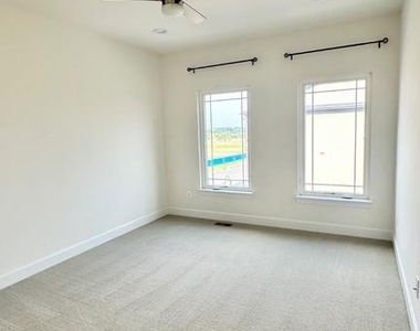 20265 Oak Bluff Drive - Photo Thumbnail 27