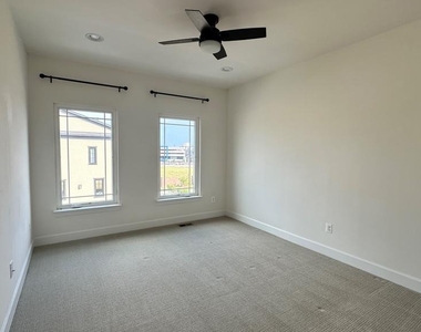 20265 Oak Bluff Drive - Photo Thumbnail 31