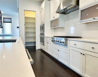 20265 Oak Bluff Drive - Photo Thumbnail 9