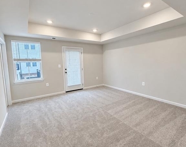 42635 Darala Drive - Photo Thumbnail 9