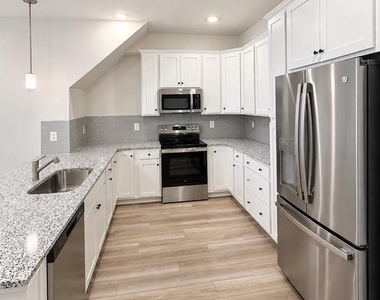 42635 Darala Drive - Photo Thumbnail 3