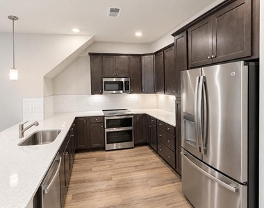 42639 Darala Drive - Photo Thumbnail 5