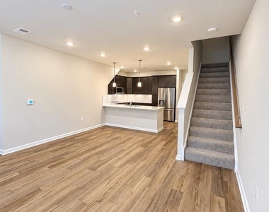 42639 Darala Drive - Photo Thumbnail 2