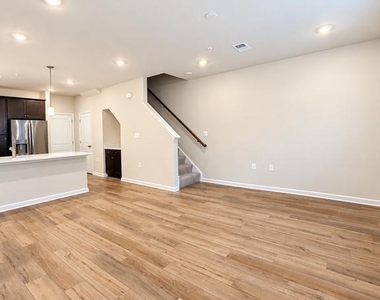 42639 Darala Drive - Photo Thumbnail 8