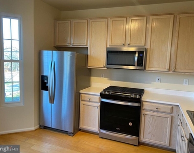 20445 Chesapeake Square - Photo Thumbnail 13