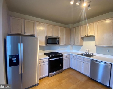 20445 Chesapeake Square - Photo Thumbnail 12
