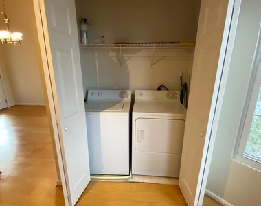 20445 Chesapeake Square - Photo Thumbnail 11