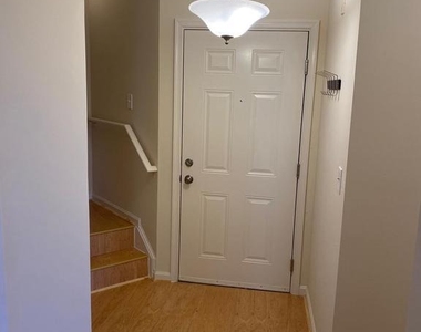20445 Chesapeake Square - Photo Thumbnail 2